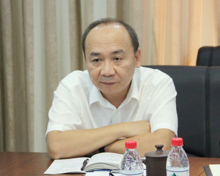 12.13陆烜作具体工作安插。冯学萍 摄.jpg