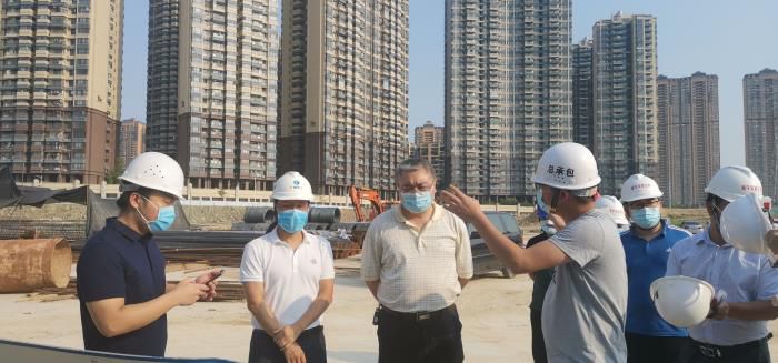 6.1调研现场  黄肖摄700.JPG