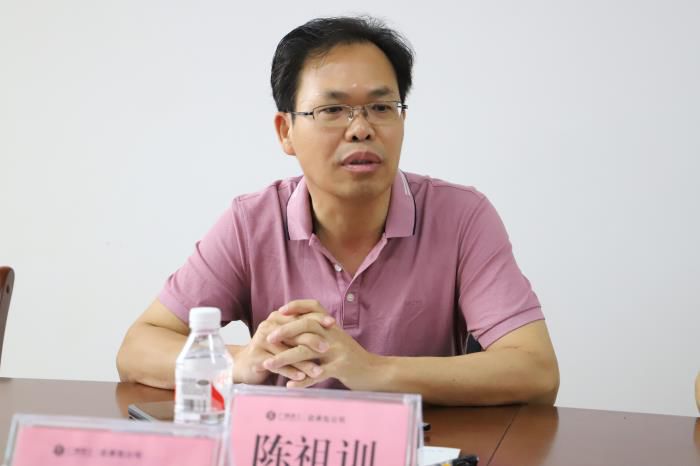 21.2陈祖训讲话。侯健杰 摄700.JPG