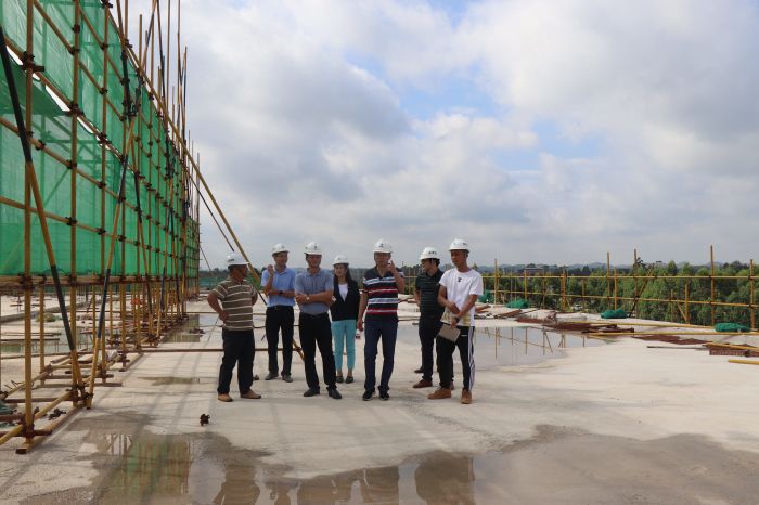 查抄现场。 杨俊峰 摄.jpg