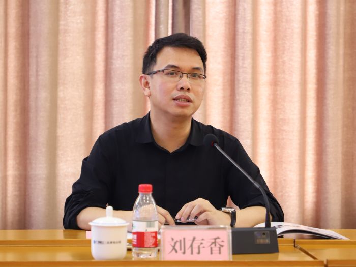 刘存香讲话。李立云 摄.jpg