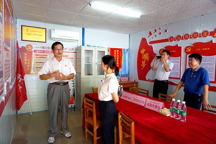 （备。┎榭吹持Р炕疃。谢微旋 摄.JPG