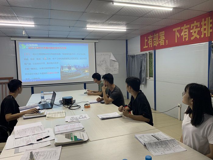 培训现场。梁宗吕 摄.jpg