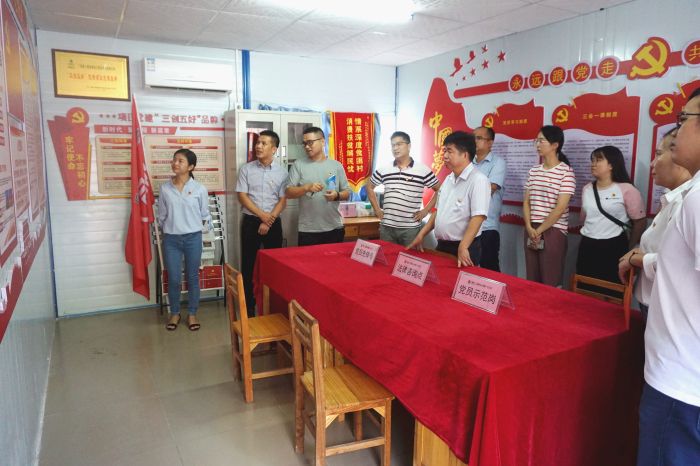 47观摩现场。谢微旋 摄.jpg