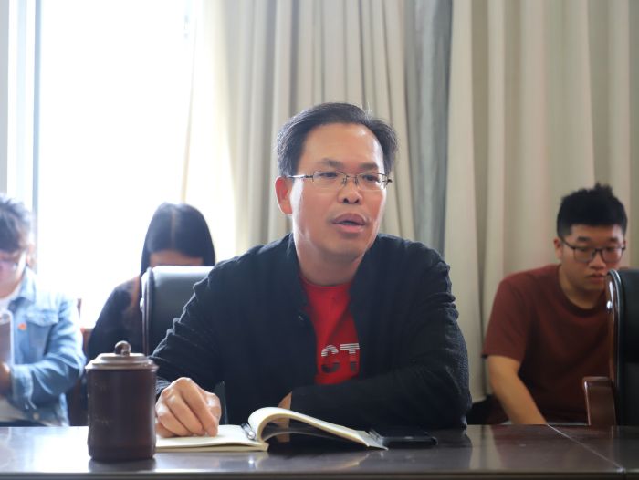 陈祖训作讲话。谭龙 摄.jpg