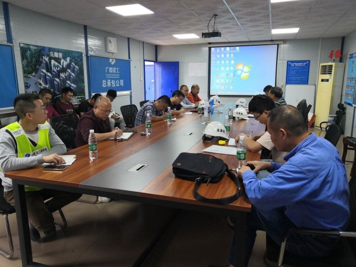 9军粮项目调研会现场。邓灿滨 摄.jpg