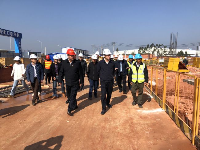 调研现场。祁建强 摄.jpg