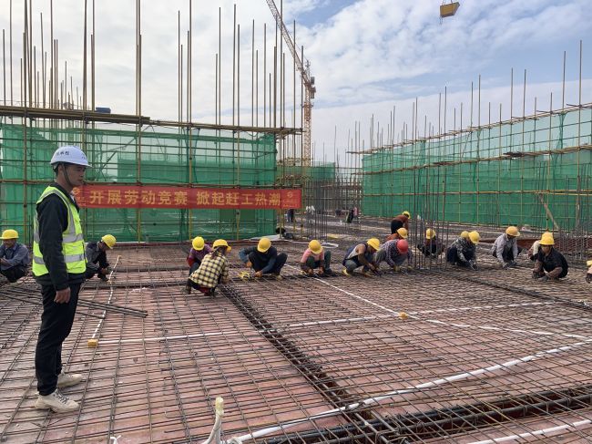 劳动较量现场。杨祯文 摄.jpg