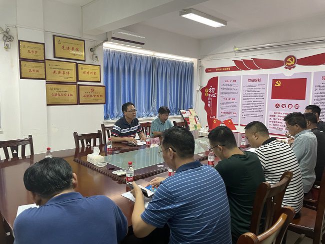 调研会现场。容芝雅 摄（建图）.jpg