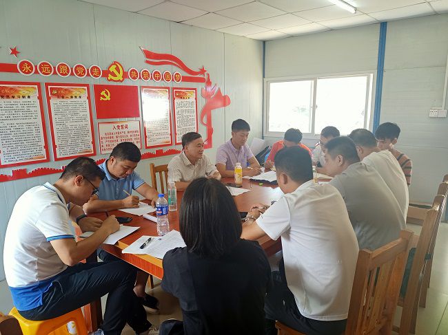 1会议现场；谱似 摄（建图）.jpg