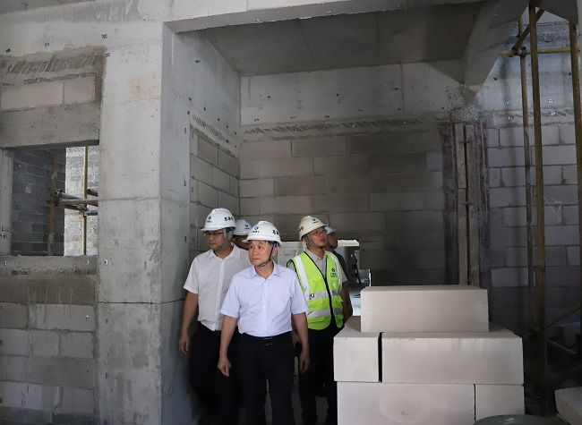 张强在项目现场。杨钰 摄（建图）.jpg