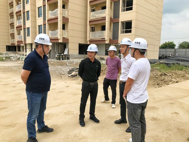 查抄现场。刘世威 摄（建图）.jpg