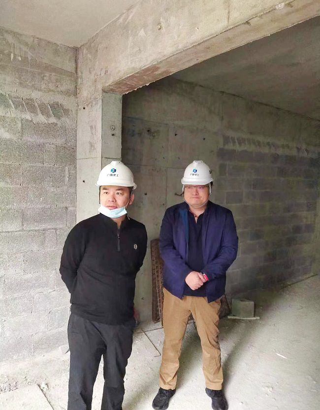 查抄现场；平鹗 摄（建图）.jpg