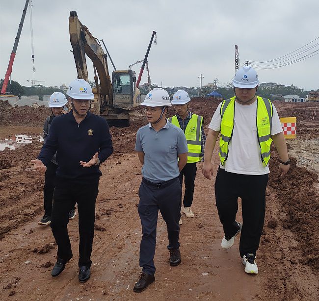 查抄领导现场。陆勤 摄（建图）.jpg