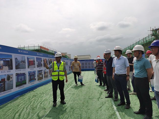 观摩现场。潘文君 摄（建图）.jpg