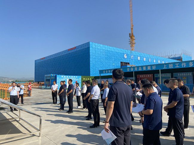 查抄现场。潘扬 摄（建图）.jpg